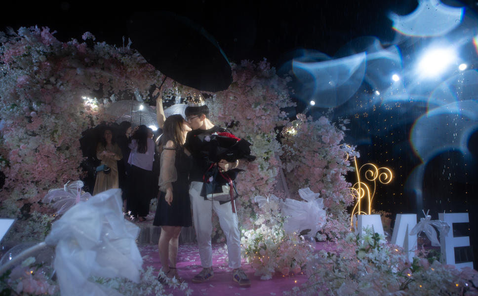 徐州铜锣ktv上演浪漫求婚真实版北京爱情故事